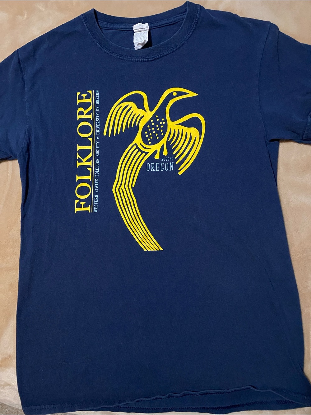 Gildan Navy Blue Short Sleeve Tee with Yellow Folklore University of Oregon Sz S